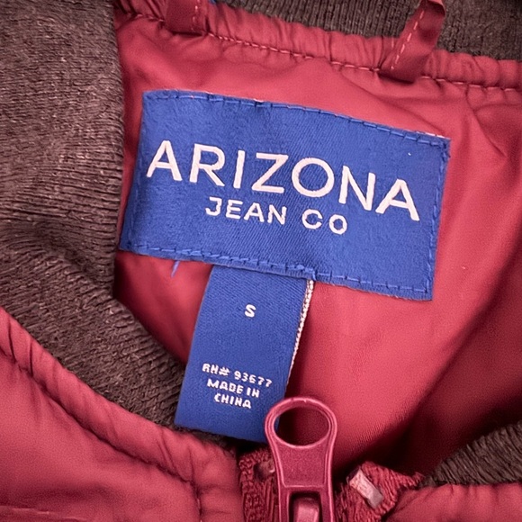 Arizona Jean Company Red Quilted Puffer Jacket with Stand-Up Collar - Picture 4 of 4